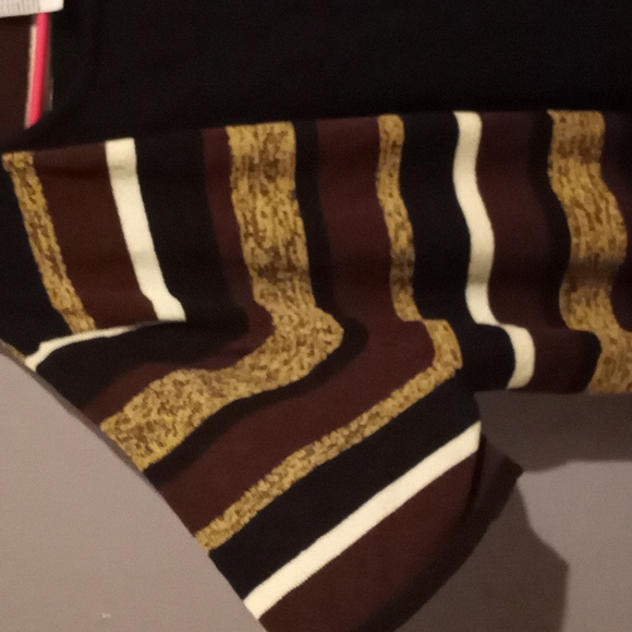 Sag harbor plus size top - Picture 3 of 5